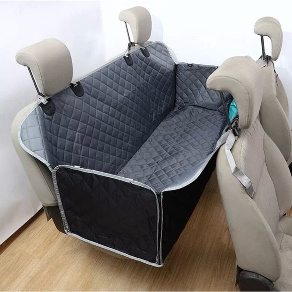 ⬇️TEMPORARY PRICE DROP⬇️ Gray Dog Car Seat Cover - Unknown Brand - Picture 6 of 8